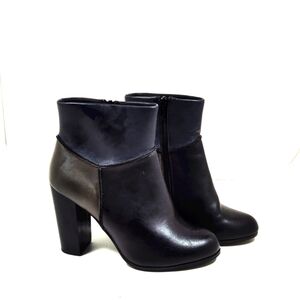 Parker&Sky women's boots. Man made material Size: 8